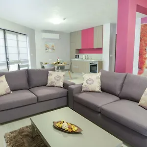 επισκεφθείτε το ξενοδοχείο